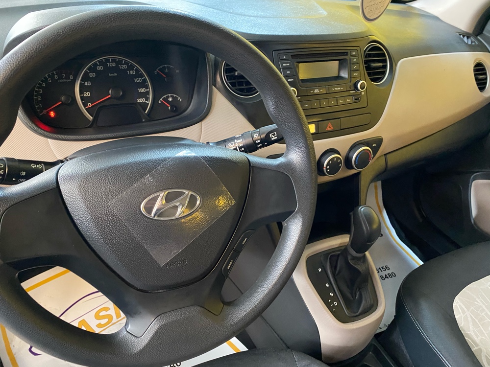 هيونداي i10